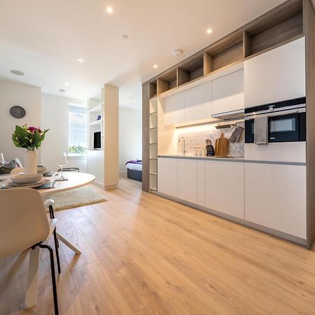 Feltham Cozy Apartments - Free Wifi And Parking Onsite מראה חיצוני תמונה