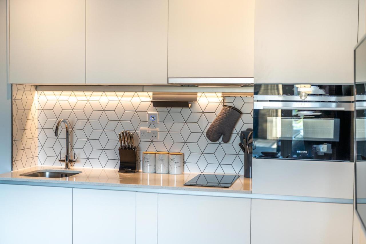 Feltham Cozy Apartments - Free Wifi And Parking Onsite מראה חיצוני תמונה