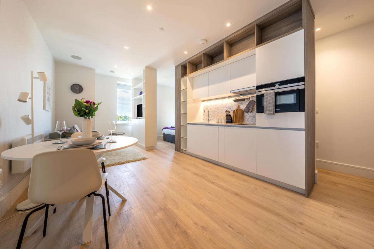 Feltham Cozy Apartments - Free Wifi And Parking Onsite מראה חיצוני תמונה