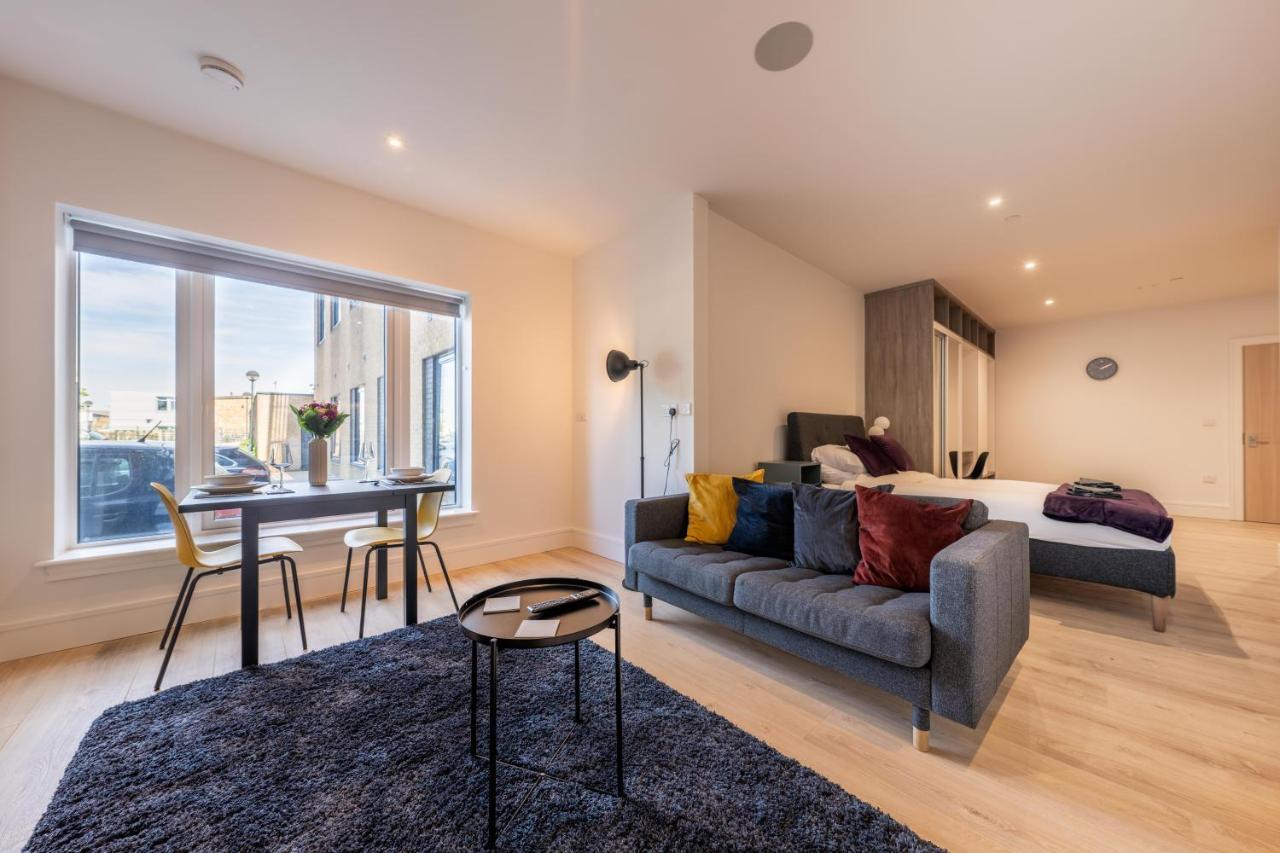 Feltham Cozy Apartments - Free Wifi And Parking Onsite מראה חיצוני תמונה