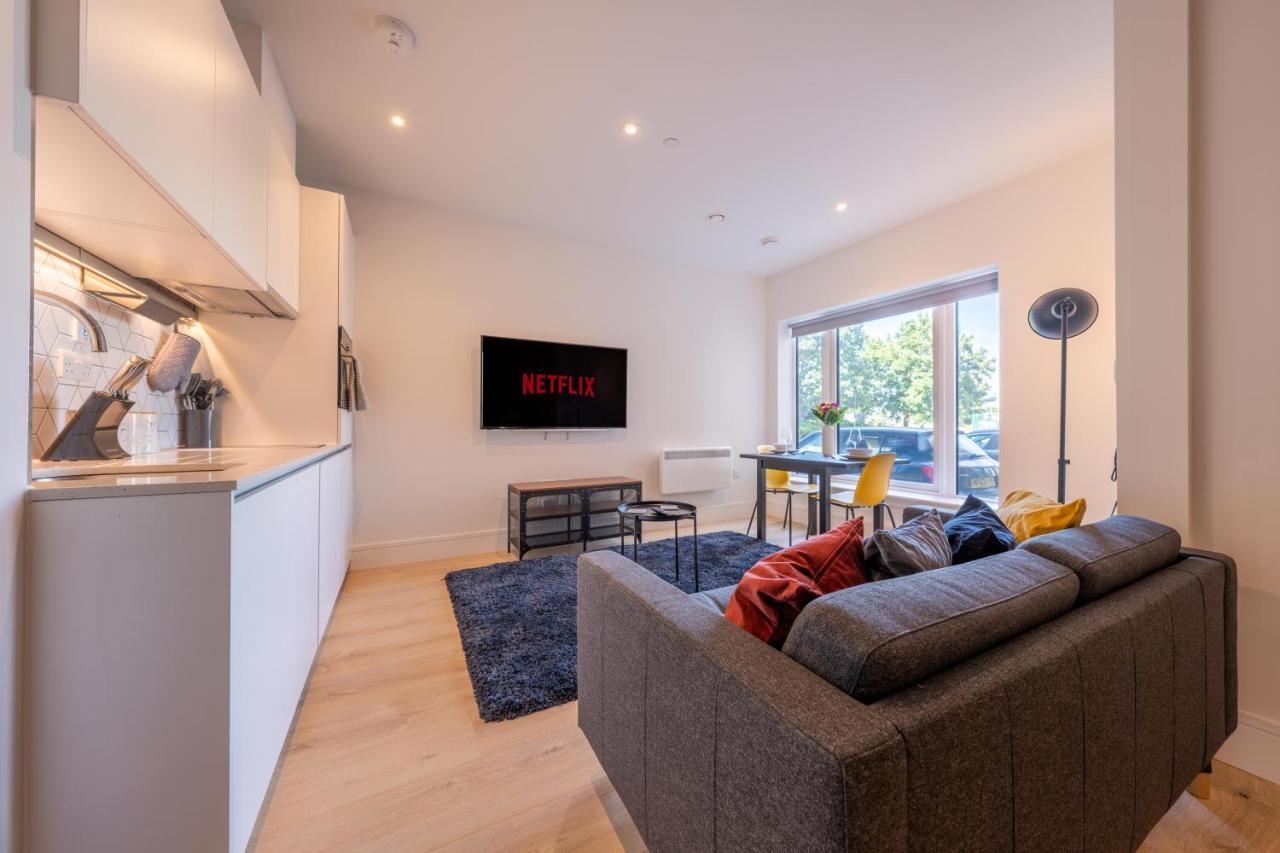 Feltham Cozy Apartments - Free Wifi And Parking Onsite מראה חיצוני תמונה