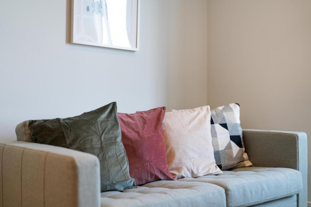 Feltham Cozy Apartments - Free Wifi And Parking Onsite מראה חיצוני תמונה