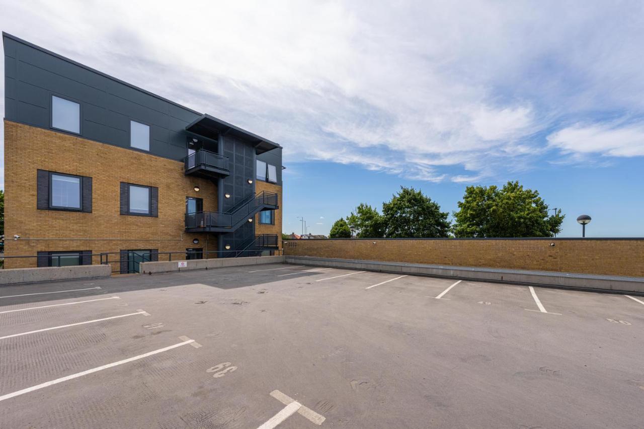 Feltham Cozy Apartments - Free Wifi And Parking Onsite מראה חיצוני תמונה